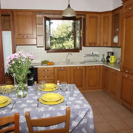 Premium Rethymno 3 Bedrooms Hinaki Private Garden Private Outdoor Pool Bbq Outdoor Sitting And Dining Area