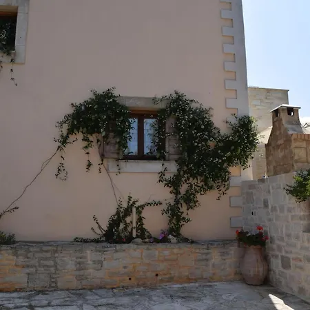 Premium Rethymno 3 Bedrooms Hinaki Private Garden Private Outdoor Pool Bbq Outdoor Sitting And Dining Area וילה Prinés