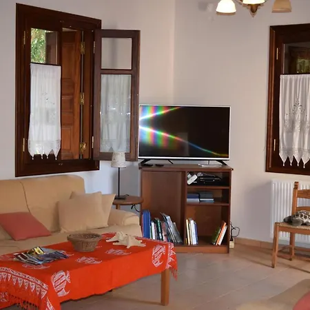 Premium Rethymno 3 Bedrooms Hinaki Private Garden Private Outdoor Pool Bbq Outdoor Sitting And Dining Area Willa Prinés