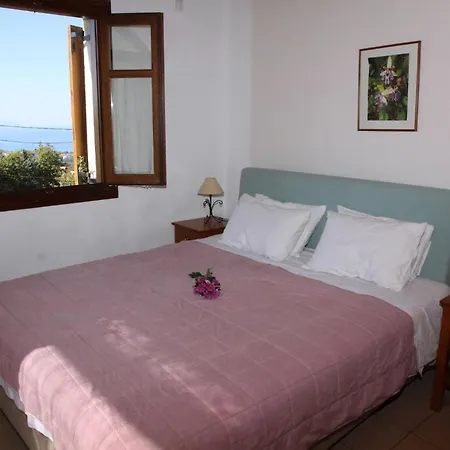 Premium Rethymno 3 Bedrooms Hinaki Private Garden Private Outdoor Pool Bbq Outdoor Sitting And Dining Area Willa