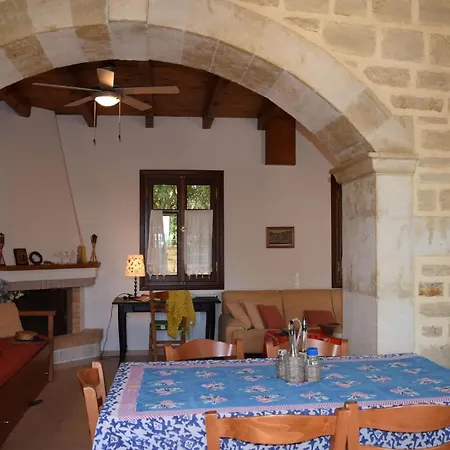 Willa Premium Rethymno 3 Bedrooms Hinaki Private Garden Private Outdoor Pool Bbq Outdoor Sitting And Dining Area *